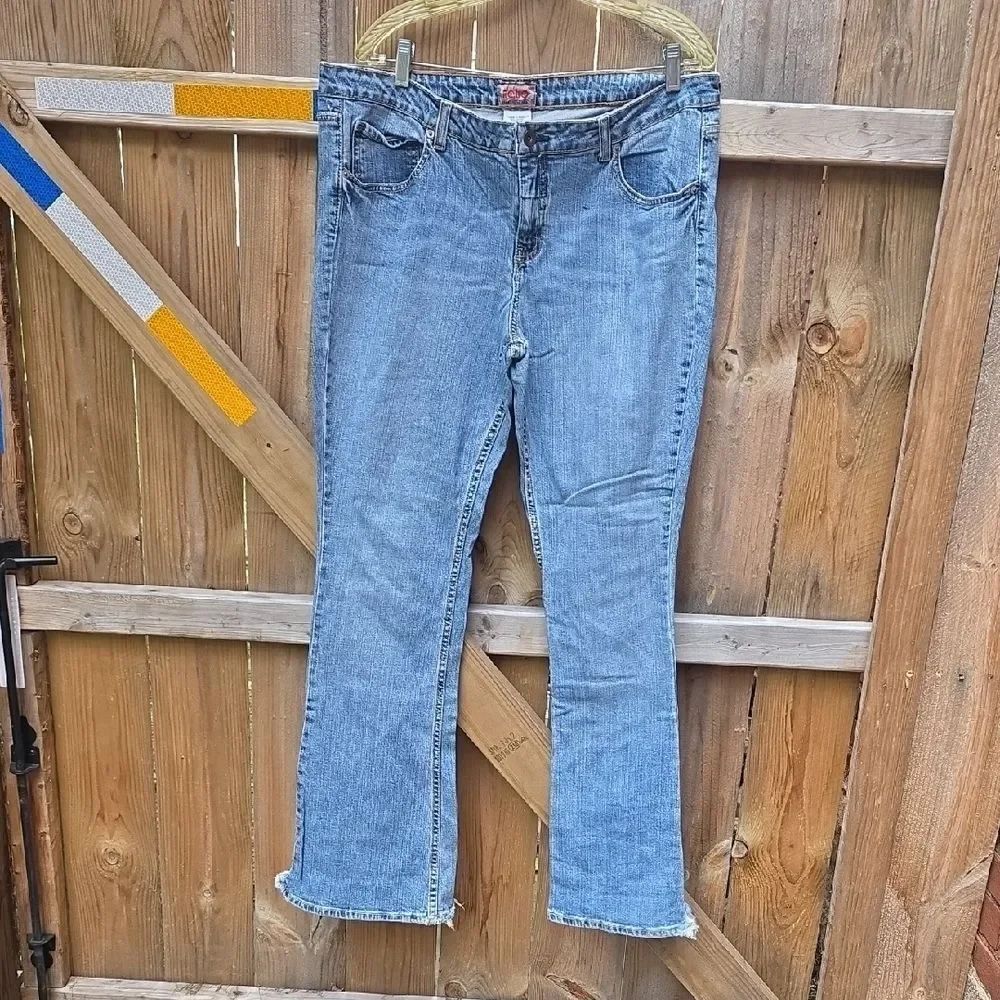No Boundaries Light Blue Straight Leg Jeans